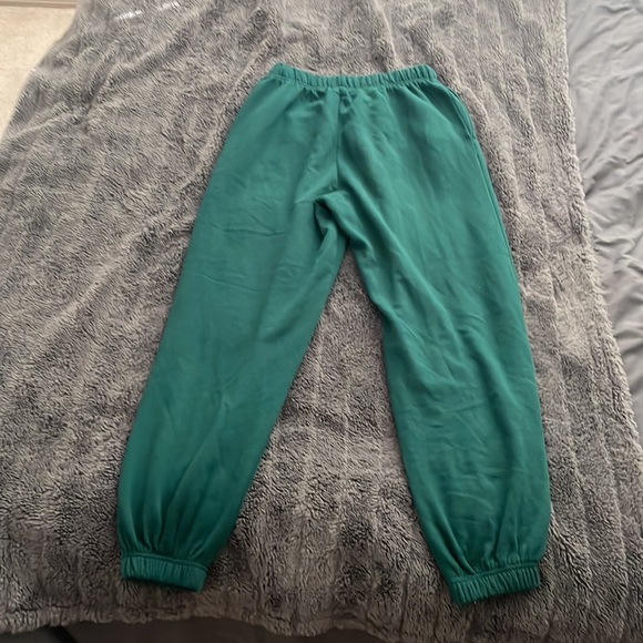 Green sweats - Picture 2 of 3